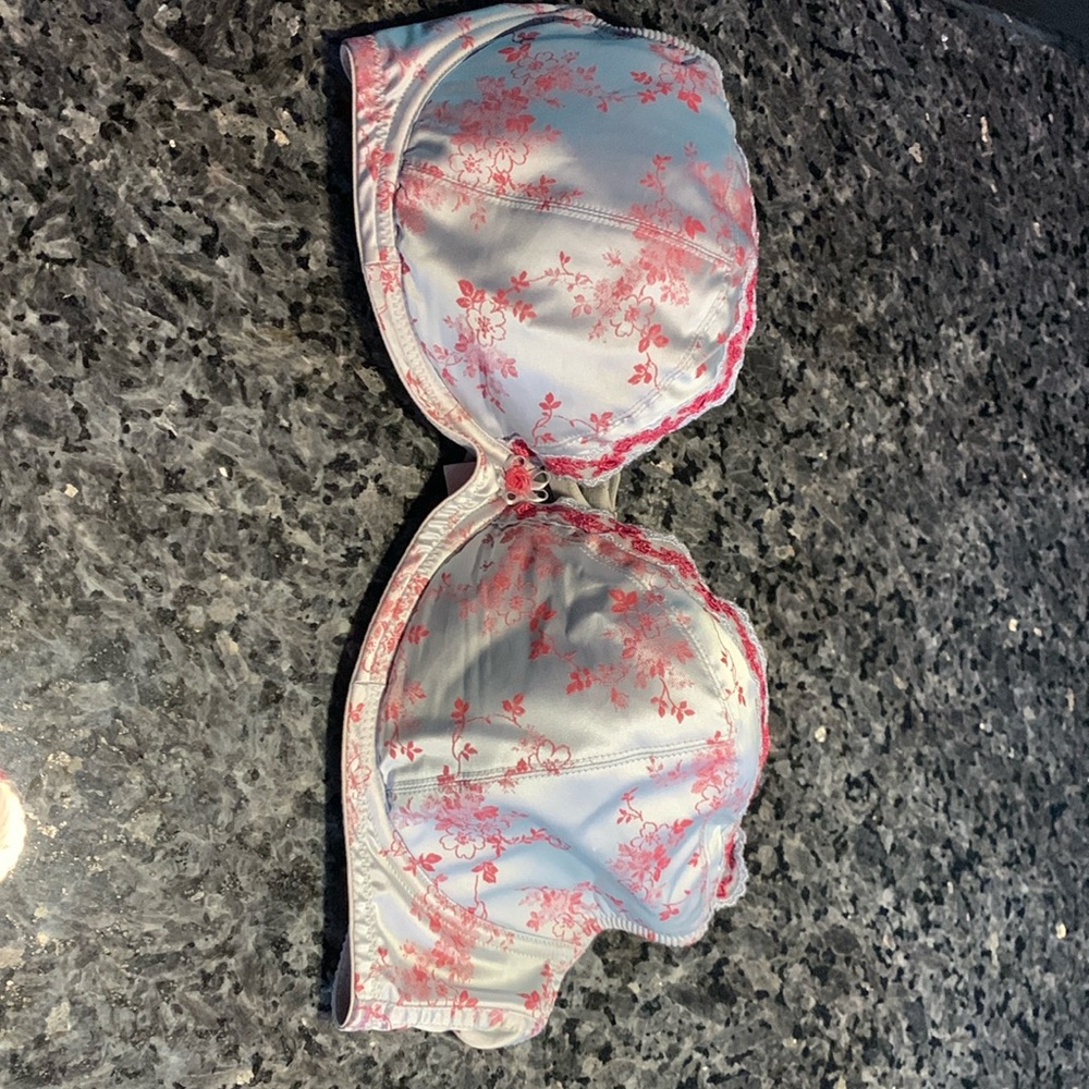 Harlequin 38DD lingerie bra